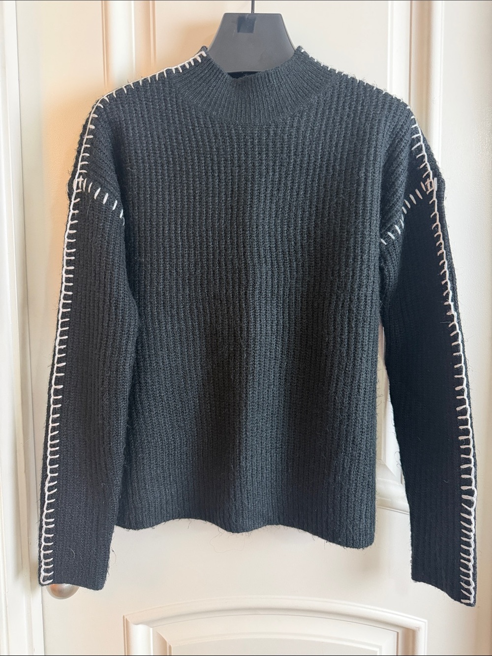 Evereve Black Ribbed Turtleneck Sweater with White Whipstitch